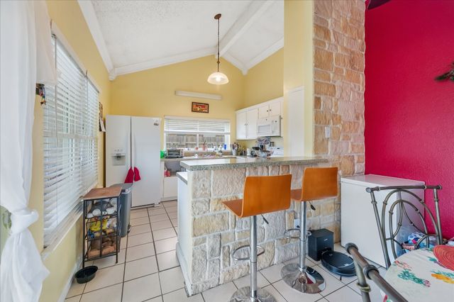3030 Meadow Creek Court, Grand Prairie, TX 75052