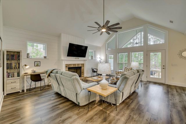 208 Stafford Place, Mc Cormick, SC 29835