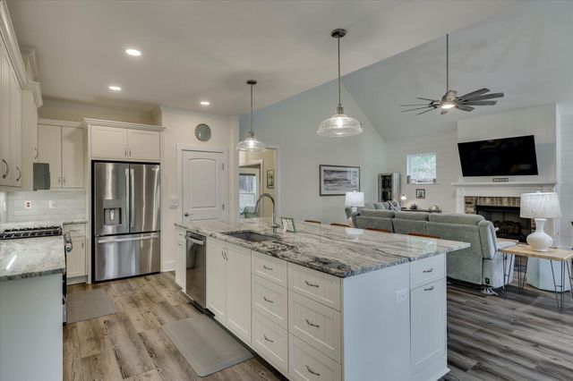 208 Stafford Place, Mc Cormick, SC 29835