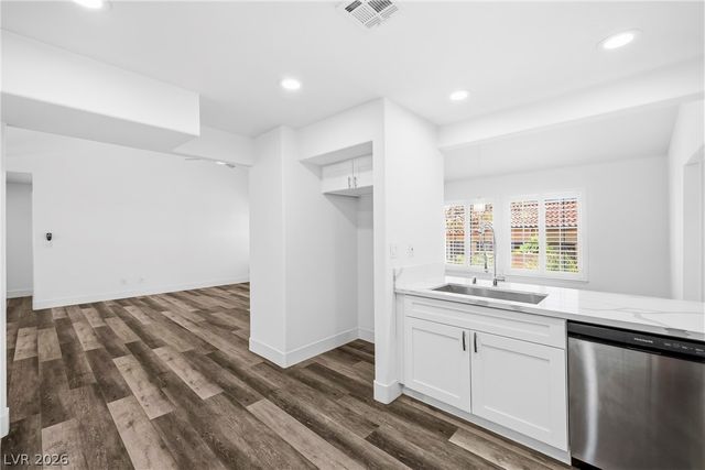 1904 Bradbury Circle, Las Vegas, NV 89128