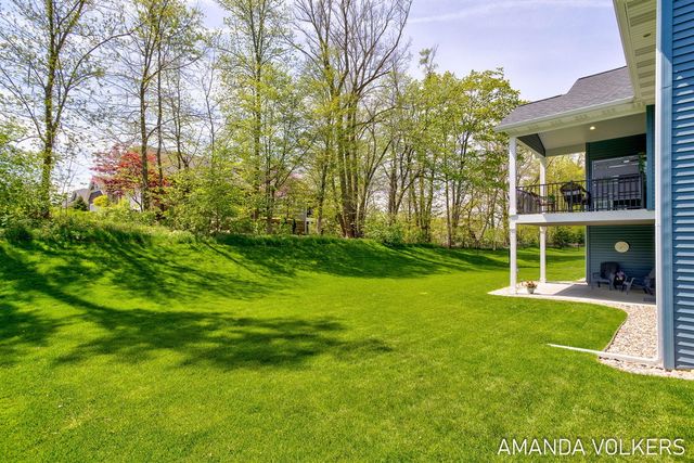 2274 Whistle Creek Drive, Byron Center, MI 49315