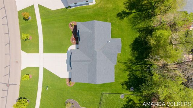 2274 Whistle Creek Drive, Byron Center, MI 49315