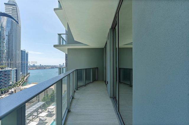 77 SE 5th Street 1905, Miami, FL 33131
