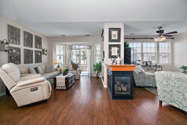 17053 Mendota Drive, Lockport, IL 60441