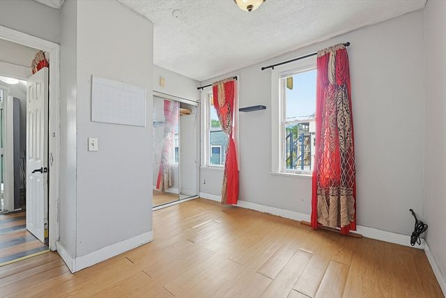 60 Park Ave, Revere, MA 02151