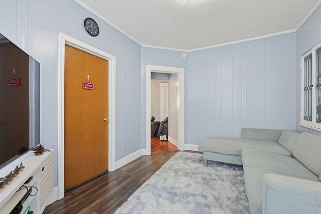 60 Park Ave, Revere, MA 02151