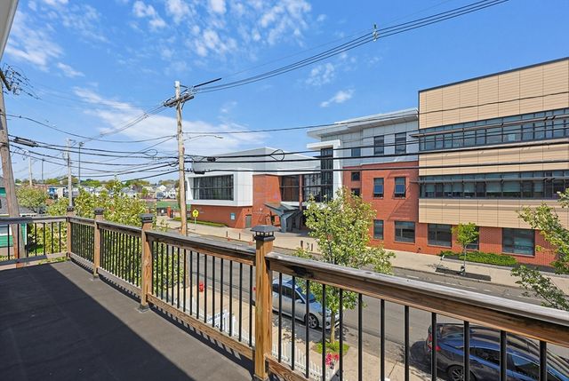 60 Park Ave, Revere, MA 02151