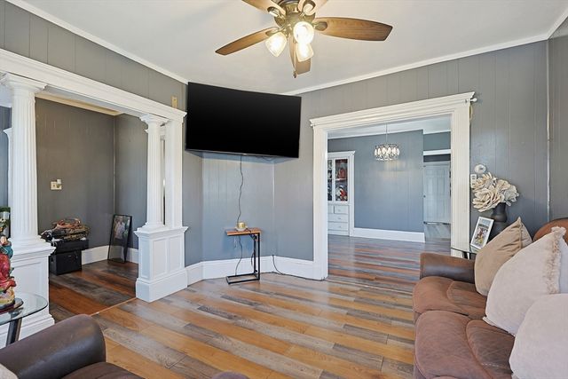 60 Park Ave, Revere, MA 02151
