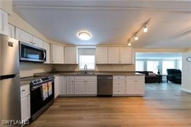 11140 Bayside LN, Fort Myers Beach, FL 33931