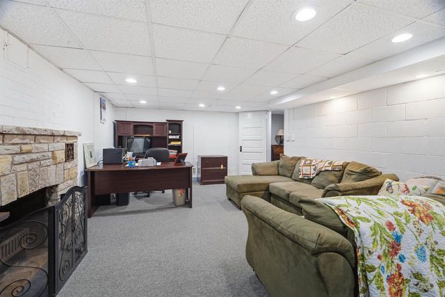 417 WOLF RIVER DRIVE, Fremont, WI 54940