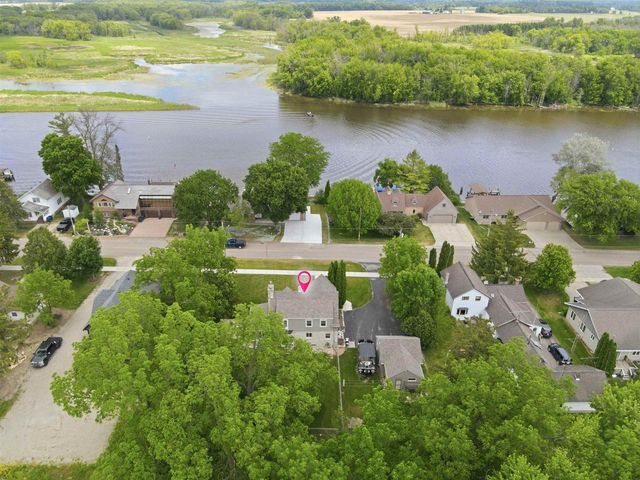417 WOLF RIVER DRIVE, Fremont, WI 54940