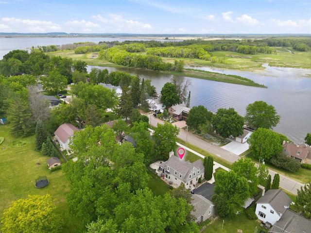 417 WOLF RIVER DRIVE, Fremont, WI 54940