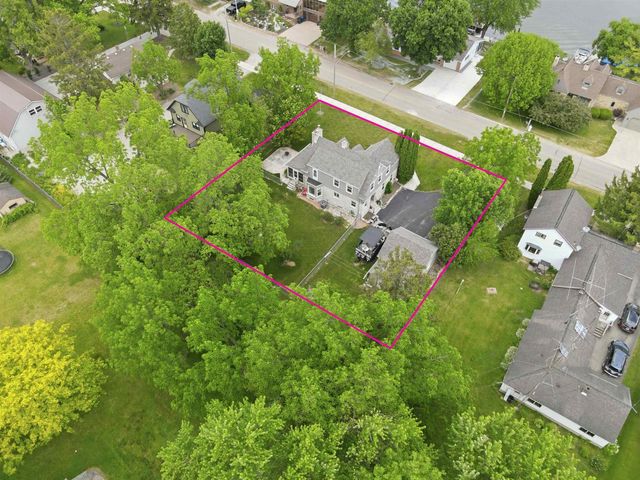 417 WOLF RIVER DRIVE, Fremont, WI 54940