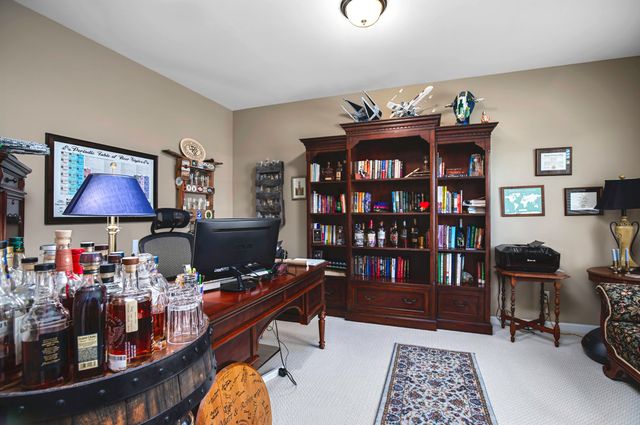 393 Gleneagles Way, Versailles, KY 40383