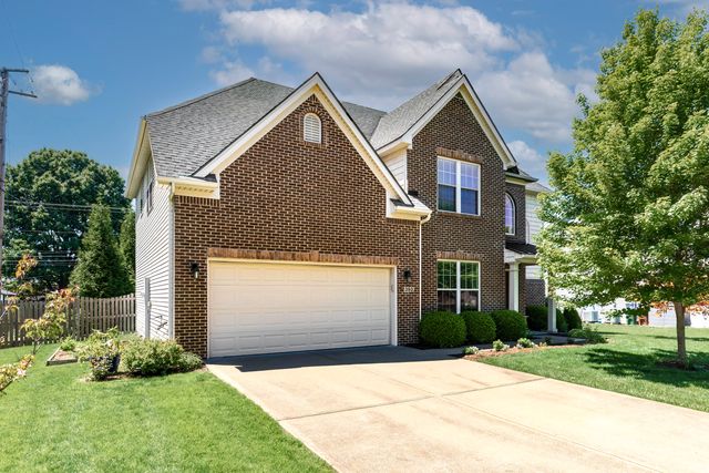 393 Gleneagles Way, Versailles, KY 40383