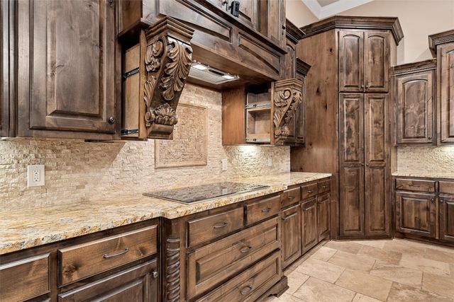 8460 Spicewood Springs Road, China Spring, TX 76633