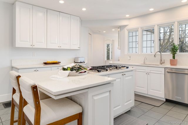 3 Westway, Bronxville, NY 10708