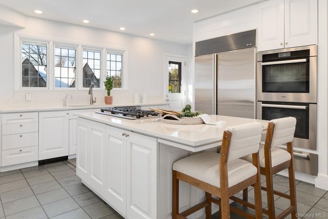 3 Westway, Bronxville, NY 10708