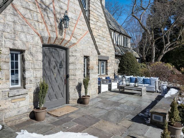 3 Westway, Bronxville, NY 10708