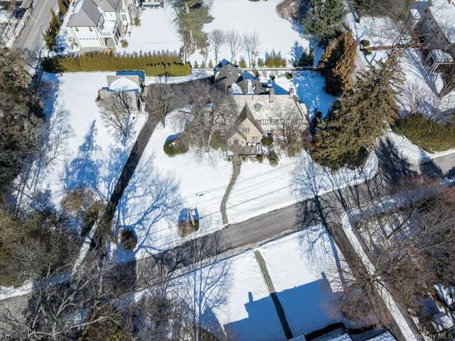 3 Westway, Bronxville, NY 10708