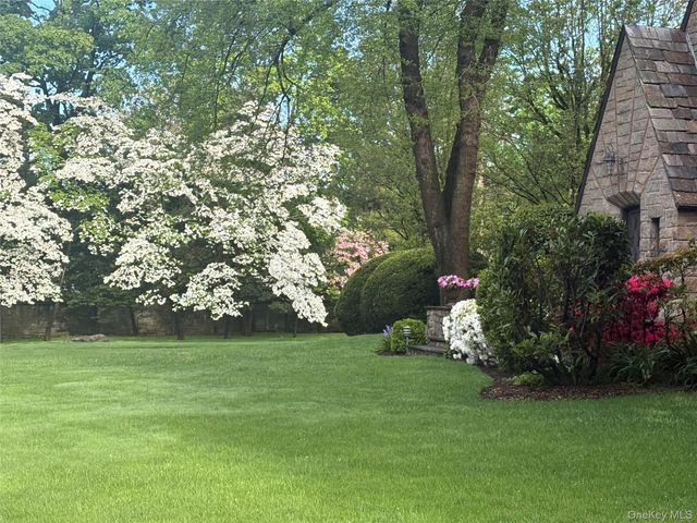 3 Westway, Bronxville, NY 10708