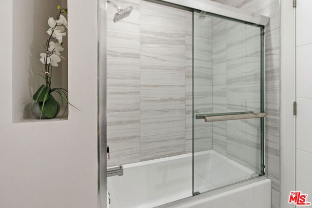 6707 N Sepulveda Boulevard, Van Nuys (los Angeles), CA 91411