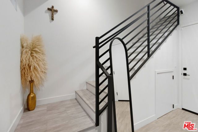 6707 N Sepulveda Boulevard, Van Nuys (los Angeles), CA 91411