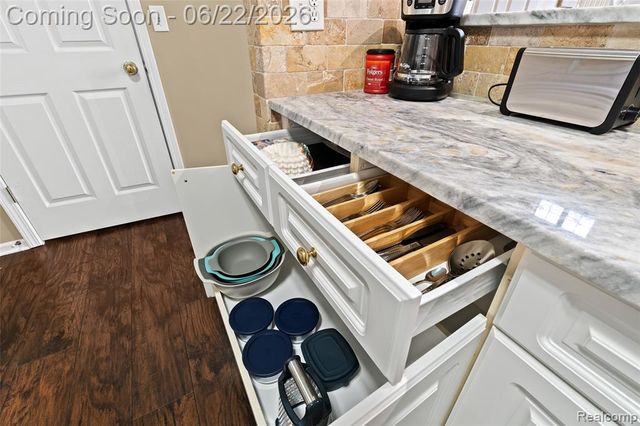 11 N Squirrel Road, Auburn Hills, MI 48326