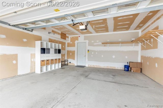 11 N Squirrel Road, Auburn Hills, MI 48326