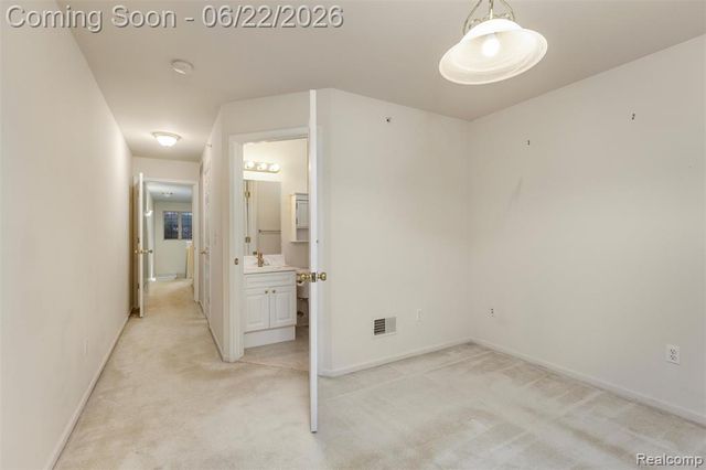 11 N Squirrel Road, Auburn Hills, MI 48326