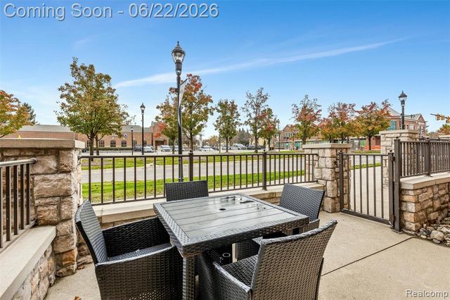 11 N Squirrel Road, Auburn Hills, MI 48326