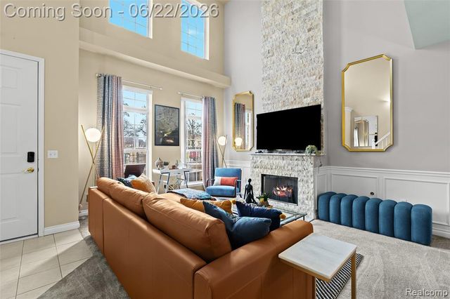 11 N Squirrel Road, Auburn Hills, MI 48326