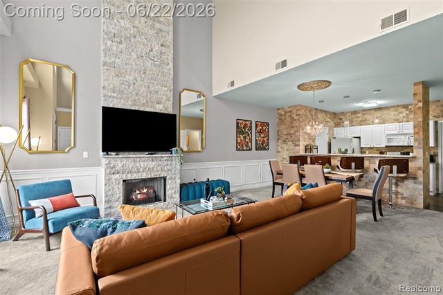 11 N Squirrel Road, Auburn Hills, MI 48326