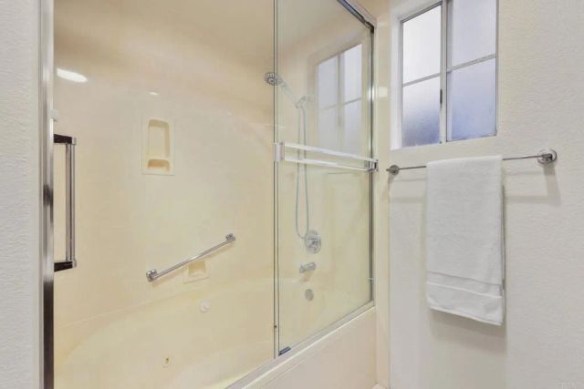 521 Arbor Dr 105, San Diego, CA 92103