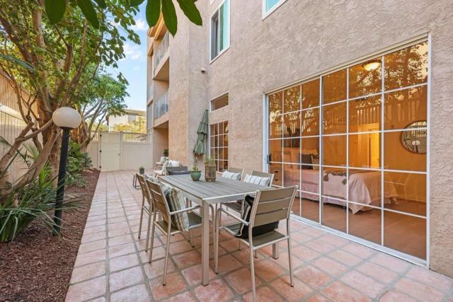 521 Arbor Dr 105, San Diego, CA 92103