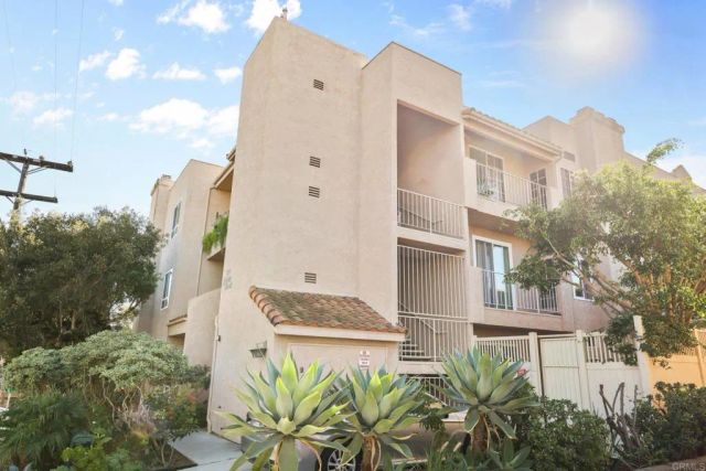 521 Arbor Dr 105, San Diego, CA 92103