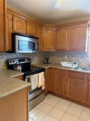 326 Ocean Dr 4, Miami Beach, FL 33139