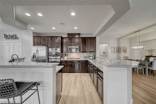7317 Great Dover Street, Las Vegas, NV 89166