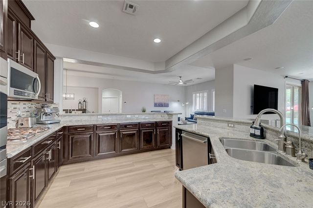 7317 Great Dover Street, Las Vegas, NV 89166