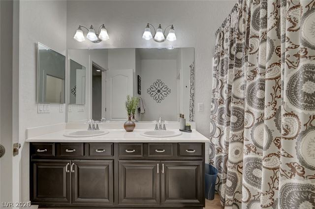 7317 Great Dover Street, Las Vegas, NV 89166