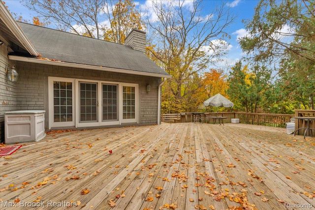 11 Poplar Park Boulevard, Pleasant Ridge, MI 48069