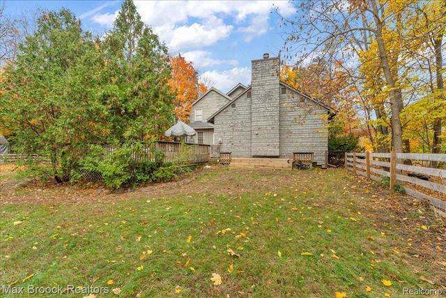 11 Poplar Park Boulevard, Pleasant Ridge, MI 48069