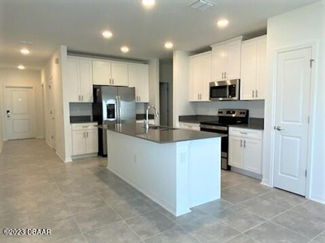1224 Sand Trap Court, Daytona Beach, FL 32124
