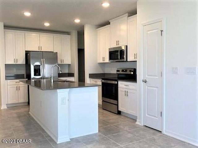 1224 Sand Trap Court, Daytona Beach, FL 32124