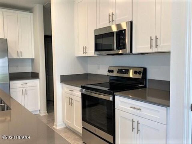1224 Sand Trap Court, Daytona Beach, FL 32124