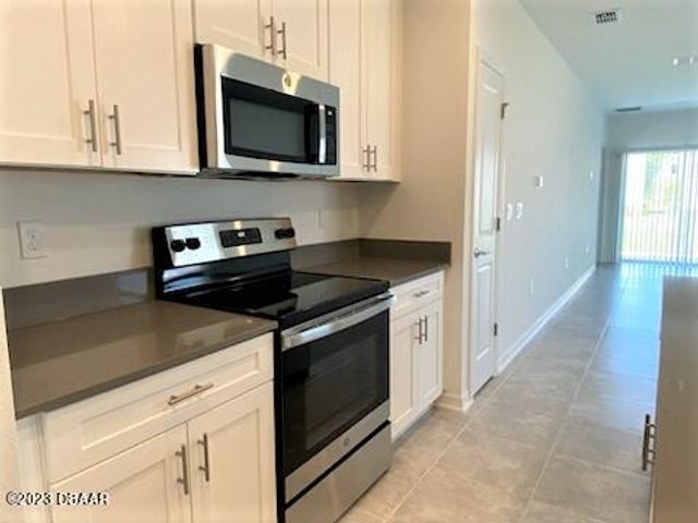 1224 Sand Trap Court, Daytona Beach, FL 32124
