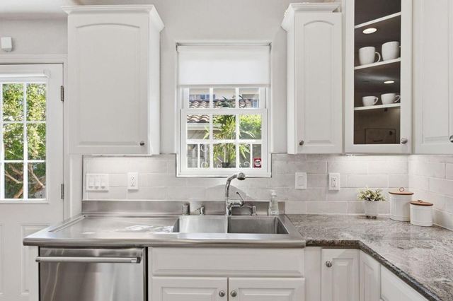 390 E Washington Avenue, Sunnyvale, CA 94086