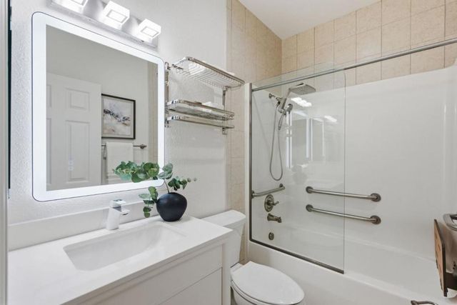 390 E Washington Avenue, Sunnyvale, CA 94086