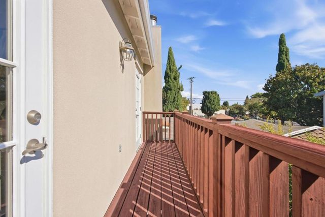 390 E Washington Avenue, Sunnyvale, CA 94086