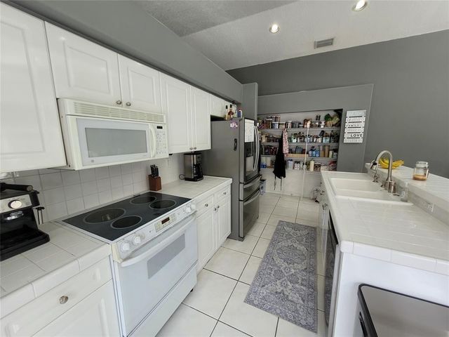 6416 BARTON CREEK Circle, Lake Worth, FL 33463